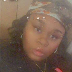 Meet your Posher, Renae